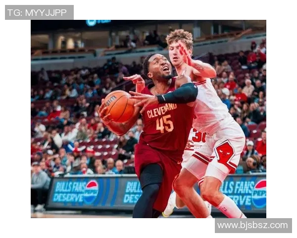 12月13日骑士对阵老鹰精彩比赛录像回放及精彩瞬间分析